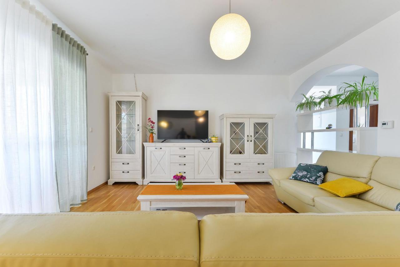 Villa Solis Zadarvillas ภายนอก รูปภาพ